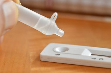 Avusturya, Avrupa 'da dijital kendini test için antijen test kiti