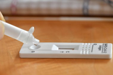 Avusturya, Avrupa 'da dijital kendini test için antijen test kiti