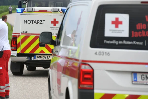 Vehículo Médico Emergencia Ambulancia Alta Austria Austria Europa —  Fotos de Stock