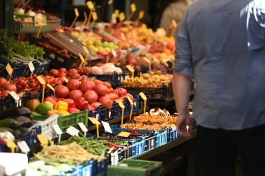 Viyana, Avusturya ve Avrupa 'daki ünlü yeşil pazar Naschmarkt