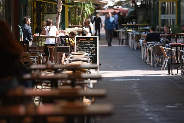 Viyana, Avusturya ve Avrupa 'daki ünlü yeşil pazar Naschmarkt