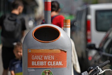 Viyana, Avusturya ve Avrupa 'da çöp kutusu ve kül tablası