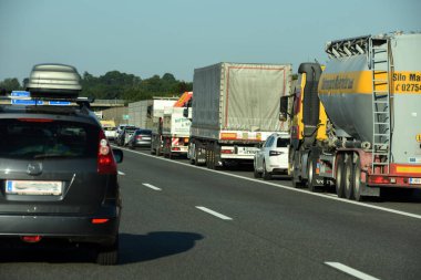 Yukarı Avusturya, Avusturya ve Avrupa 'daki A1 otoyolunda trafik sıkışıklığı