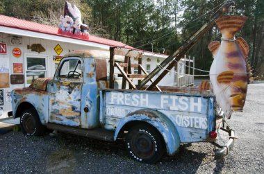 Litchfield Beach, Sc - Şubat 2012 yaklaşık: Bir şey balık kamyon