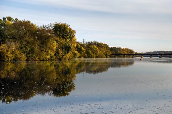 Mohawk River w Schenectady w palisady — Zdjęcie stockowe