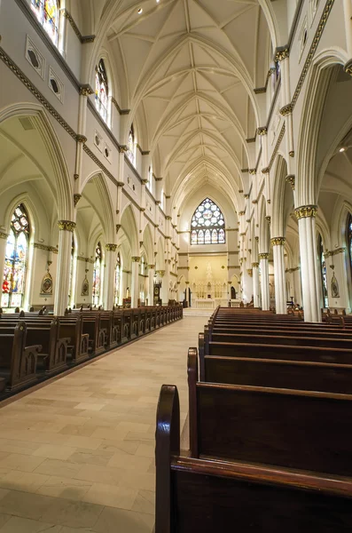 Interior of the Cathedral of Saint John the Baptist in Charleston, SC — Stock Photo, Image