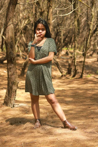 Estilo Vida Aire Libre Retrato Hermosa Joven Mujer Asiática Playa — Foto de Stock