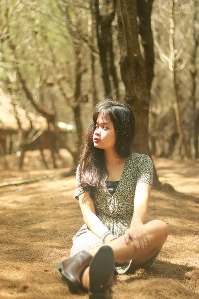 Outdoor Lifestyle Portret Van Mooie Jonge Aziatische Vrouw Het Strand — Stockfoto