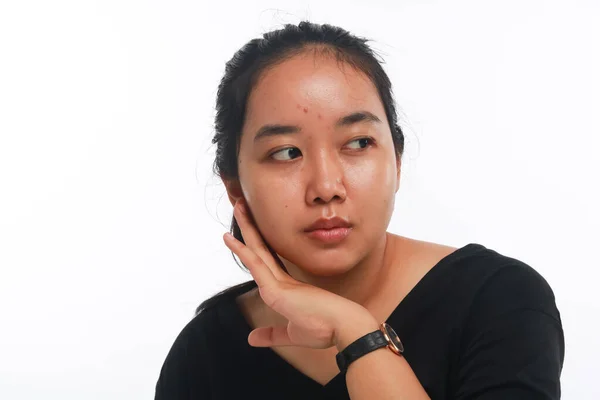Ung Asiatisk Kvinna Utan Make Vit Bakgrund — Stockfoto