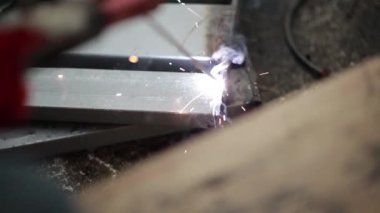 Woker Kaynaklı Çelik Metal Kaynak Kıvılcımı Soyut Bokeh Arkaplanı Bulanıklığı.