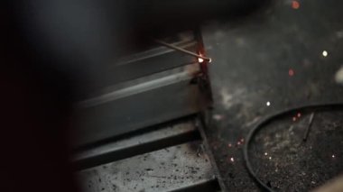 Woker Kaynaklı Çelik Metal Kaynak Kıvılcımı Soyut Bokeh Arkaplanı Bulanıklığı.