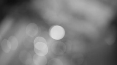 Kaynak kıvılcımı soyut Bokeh Arkaplanı 'nı bulanıklaştırdı. Siyah ve Beyaz Video