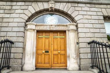 Dublin 2, Dublin Şehri, İrlanda, 11 Haziran 2021. RCSI ön kapısı 