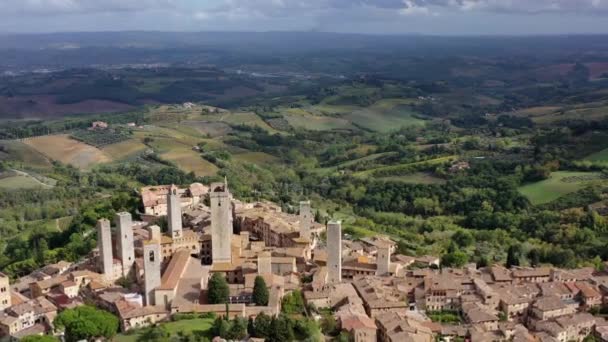 Vista aérea de la ciudad medieval de San Gimignano, Toscana Italia. — Vídeos de Stock