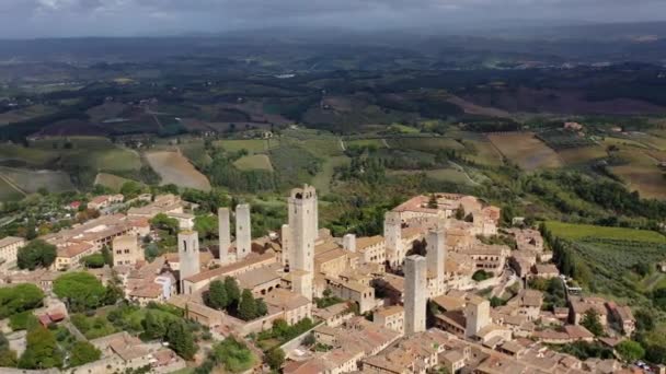 Luftaufnahme der mittelalterlichen Stadt San Gimignano, Toskana, Italien. — Stockvideo