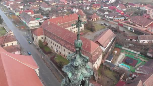 Barokní arménský kostel postavený v 18. století v Dumbraveni, okres Sibiu, Transylvánie. — Stock video