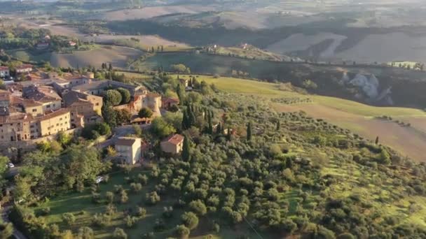 Toscana, Italia. Vista aérea de Pienza una ciudad y municipio en la provincia de Siena — Vídeos de Stock