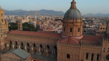 Palermo Katedrali, Sicilya, Palermo Katolik Başpiskoposluğu Kilisesi.