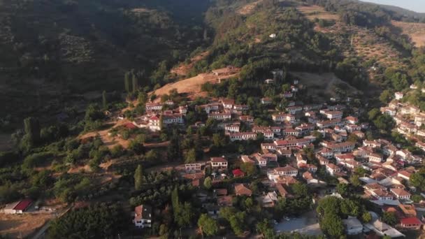 이 마을은 역사적으로 유명 한 마을이다. 셀커크, 터키 이즈미 르. 터어 키에게 해 안. — 비디오