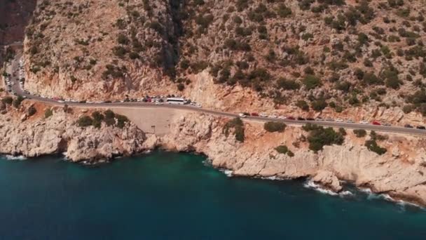 Pantai yang paling indah dengan air pirus di Turki adalah Kaputas. itu di pantai mediterranean — Stok Video