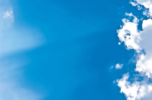 Himmel mit Wolken — Stockfoto