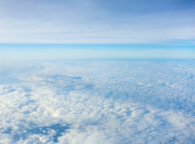 pek çok mavi gökyüzünde bulut