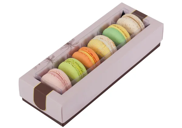 Macaron, üzerinde beyaz izole acıbadem kurabiyesi boxset