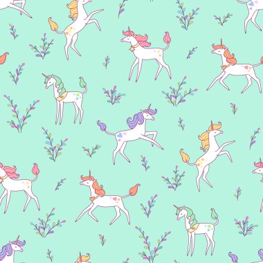 Tek boynuzlu at çayır üzerinde