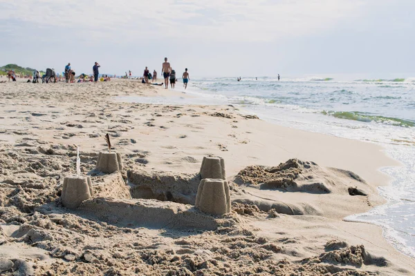 Sandtürme am Ostseestrand. — Stockfoto