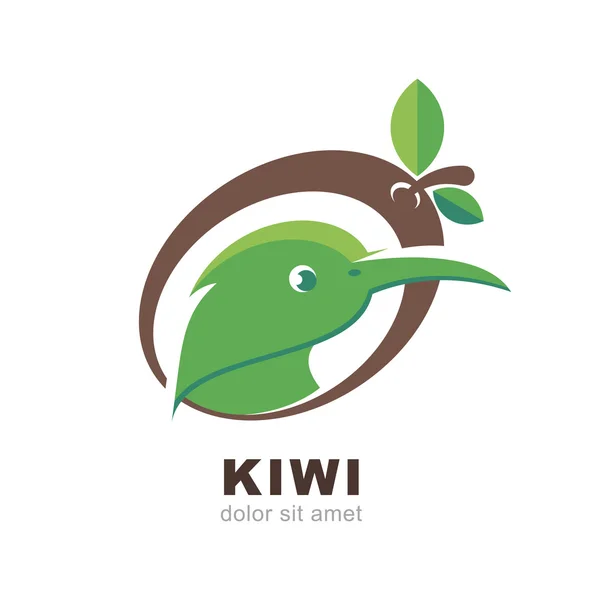 Cabeza de pájaro kiwi en forma de fruto de kiwi con hojas verdes, isol — Vector de stock