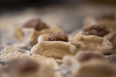 Tablodaki yıldız hamur tatlısı