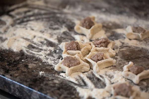 Tablodaki yıldız hamur tatlısı