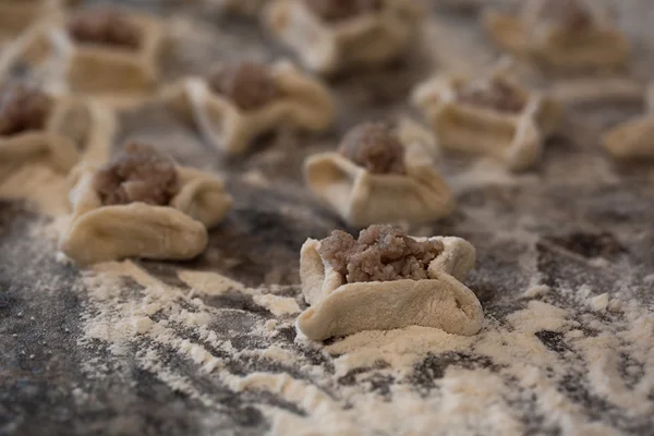 Tablodaki yıldız hamur tatlısı