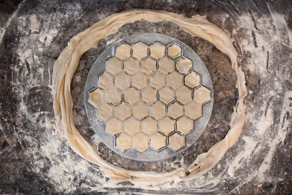 İçinde ev yapımı hamur tatlısı