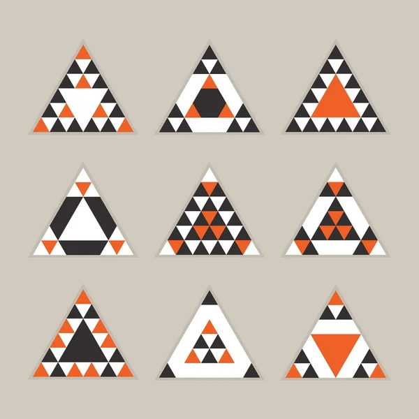 ชุดไอคอนสามเหลี่ยมด้านเท่ากระเบื้องสีส้มเรขาคณิต — ภาพเวกเตอร์สต็อก