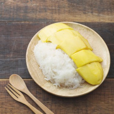 Yapışkan pirinç ve Mango