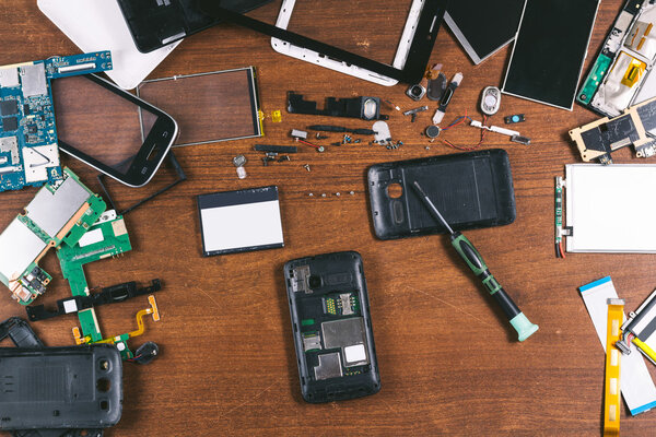 ремонт телефона вид сверху
