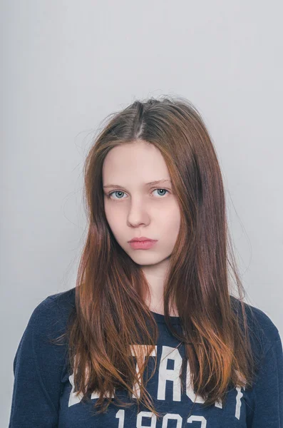 Schöne Mädchen im Studio Teenager — Stockfoto