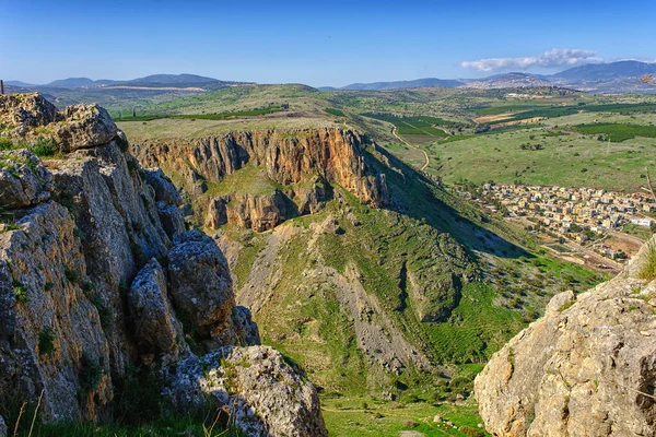 Panoramisch uitzicht vanaf de berg Arbel in Israël — Stockfoto