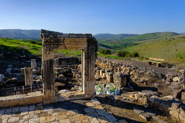 İsrail 'in Arbel Dağı' ndaki antik bir sinagogun kalıntıları.