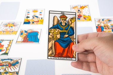 tarot beraberlik: İmparatoriçe