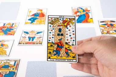 tarot beraberlik: kule