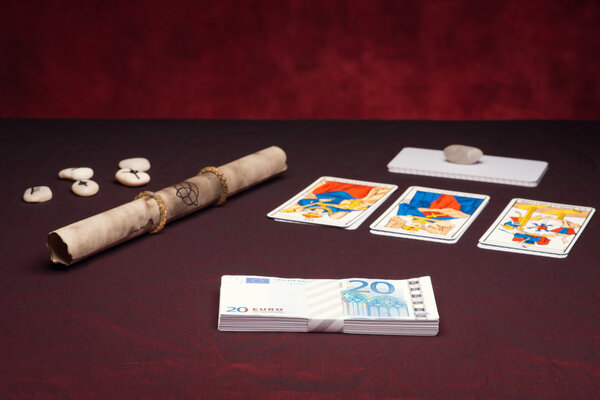 Clairvoyance equipment with money