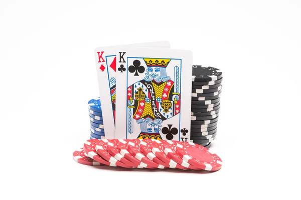 Fichas de poker com cartões — Fotografia de Stock