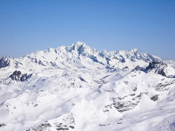 雪下的群山景色 — 图库照片