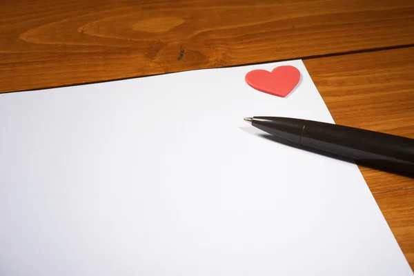 Libro blanco para el día de San Valentín — Foto de Stock