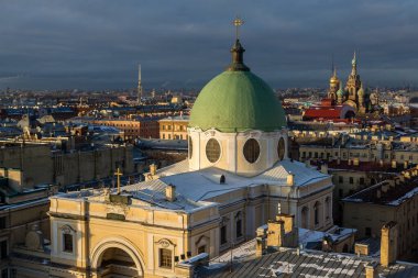 Saint-Petersburg, Rusya 'daki Duma Kulesi' nin tepesinden, St. Catherine Bazilikası 'ndan