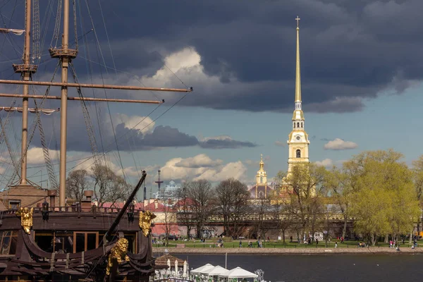 Peter Und Paul Kathedrale Sankt Petersburg Russland Sonniger Frühlingstag Mit — Stockfoto