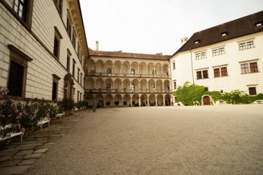 Jindrichuv hradec kalesi ve çevresi