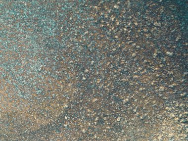 Eski paslı, yıpranmış metal dokusu.